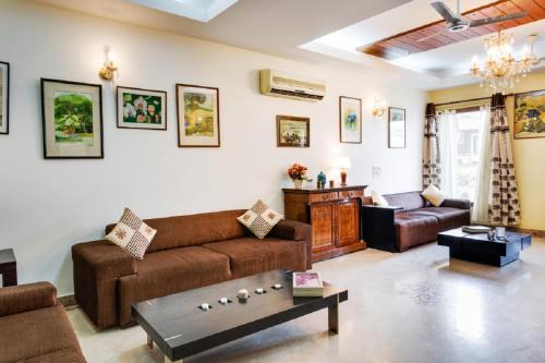Kailash Colony Apartamento | Hostie - 4BHK Apartment with lift near Greater Kailash, South Delhi
