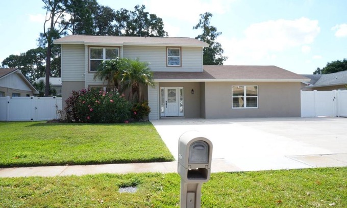 Tampa Casa | Hosting new