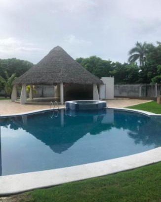Medellín Casa | HostPal Villas Marianas. Descanso y bienestar