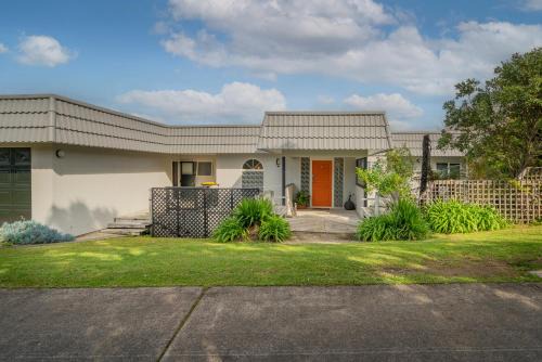Whitianga Casa | Hosts on the Coast Harbour Lights
