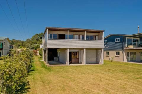 Cooks Beach Casa | Hosts on the Coast Marine Parade Magic