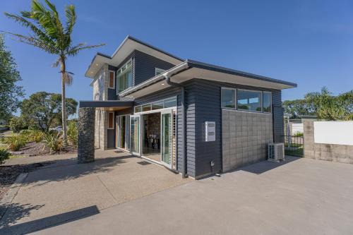 Whitianga Casa | Hosts on the Coast Paradise on Pacific