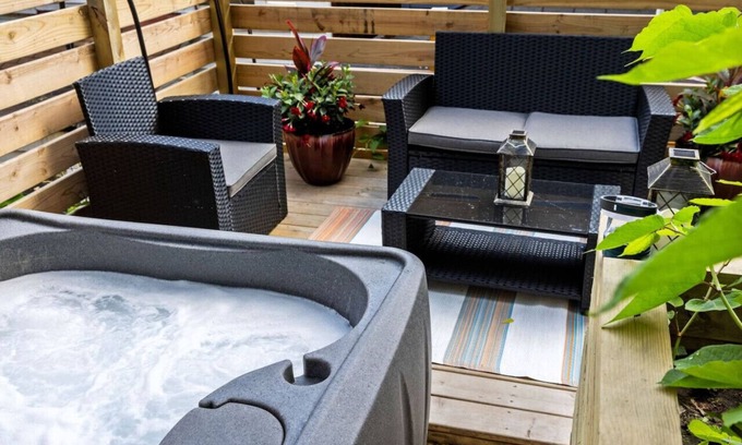 Pittsburgh Casa | ★HostWise Stays★ Private Hot Tub | King beds |1 Block from Butler!