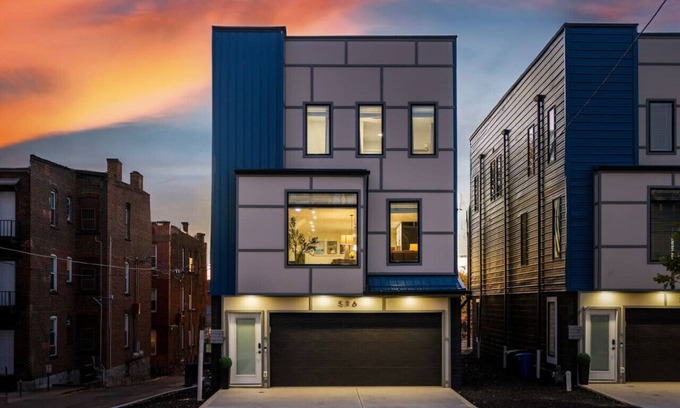 Lower Lawrenceville Casa | ★ HostWise Stays ★ Rooftop Deck, Garage, *Luxe* Mad Men Vibes