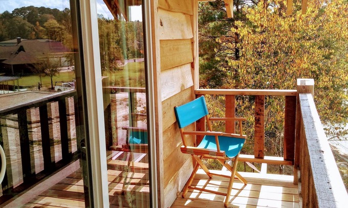 Mid America Casa | Hot Spring's Finest Tiny House/ the perfect couple getaway.