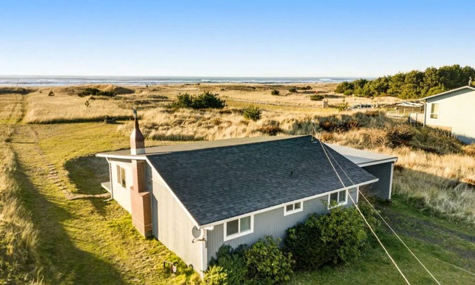 Ocean Park Casa | Hot Tub, Amazing Views, Ocean Front, Pets OK (Serenity)