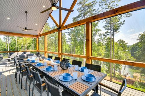 Hickory Casa | Hot Tub and Dock Lakefront Connelly Springs Escape