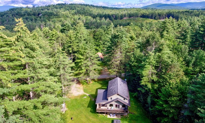Londonderry Chalet De Esquí | Hot Tub and Enough Space for 14!