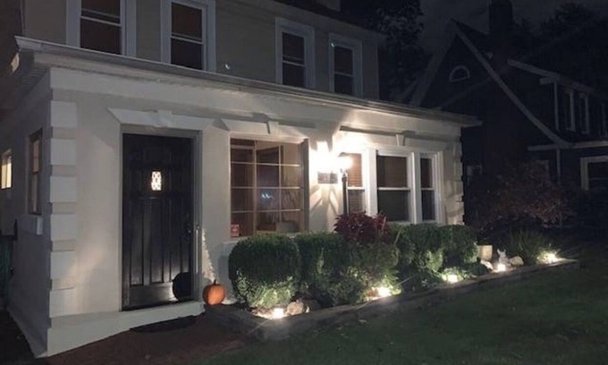 Albany Casa | Hot tub and private dead end road -super comfy cozy stay in Albany, NY.
