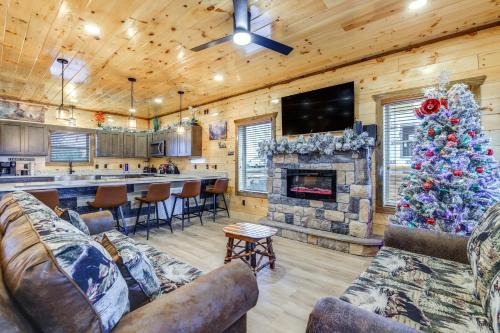 Sevierville Casa | Hot Tub and Spectacular Views Sevierville Cabin