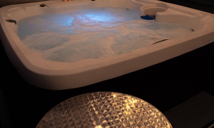 Greensboro Casa | Hot Tub Arcadia - Relax and Play
