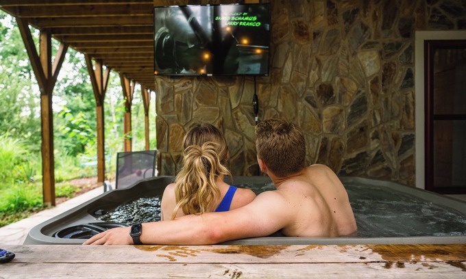 Laurel Ridge Casa | Hot Tub/Balcony Views/Gameroom
