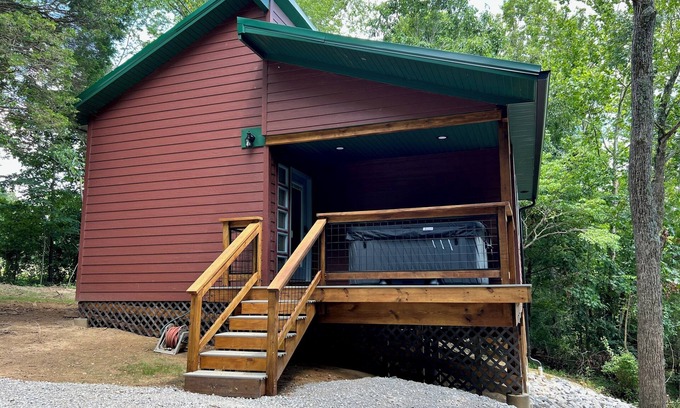 Carbondale Cabina | Hot Tub Cabin- In the Heart of Shawnee Wine Trail