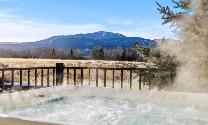 Red Lodge Casa | Hot Tub, Convenient Location- Mountain View Villa