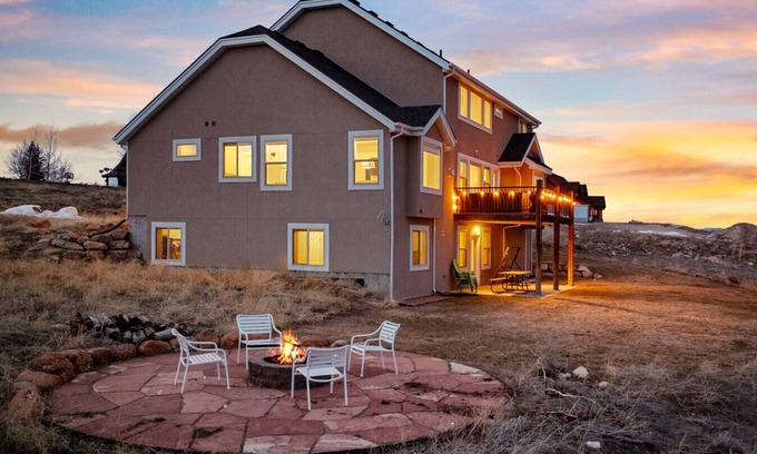 Cherimoya Hill Casa | Hot Tub Game Room Theater Sleeps 31