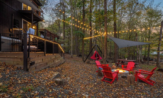 East Stroudsburg Casa | Hot Tub, Lake Access + Community Amenities | Somerset Lodge by AvantStay