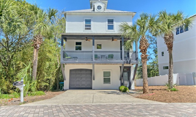Summer Breeze Casa | Hot Tub Large Home Great Views and Steps to Beach