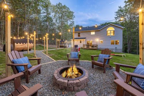 Tobyhanna Chalet De Esquí | Hot Tub Sauna Arcade Fire Pit Lake & Pool