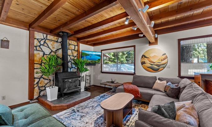 Tahoma Cabina | Hot Tub, Secluded West Shore Cabin! Pets OK!
