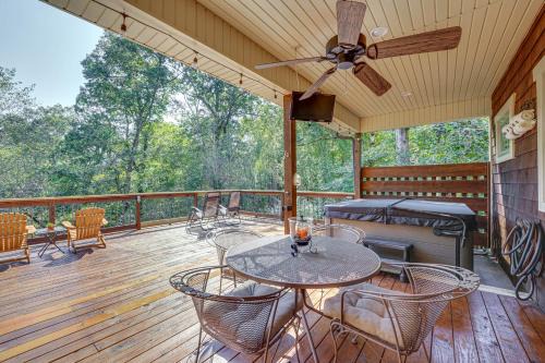 Fayetteville Casa | Hot Tub Soaks and Outdoor Fun Fayetteville Cabin