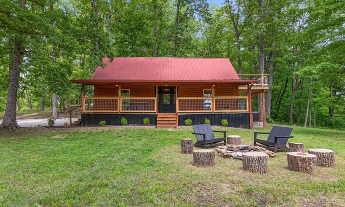 Stanton Cabina | Hot Tub & Views - Furnace Mountain Retreat - Red River Gorge, Kentucky!