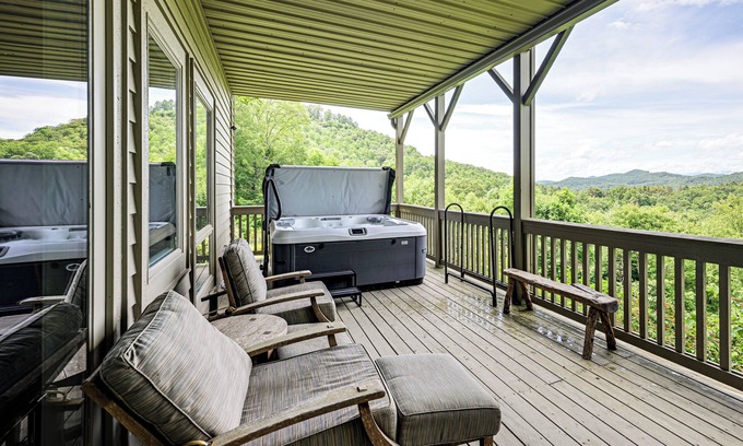 Cullowhee Casa | Hot Tub & Water Views: Lake Glenville Home!