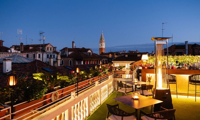 San Marco Hotel | Hotel A LA Commedia