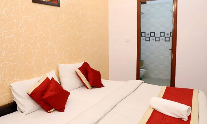 Noida Hotel | Hotel Abodes House
