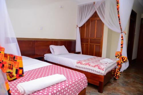 Central Kampala Hotel | Hotel Acacia View