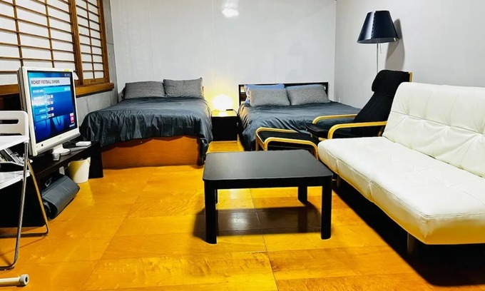 Minamiaoyama Casa | Hotel Adnes 2 double beds sofa bed 30 large p / Minato-ku Tokyo