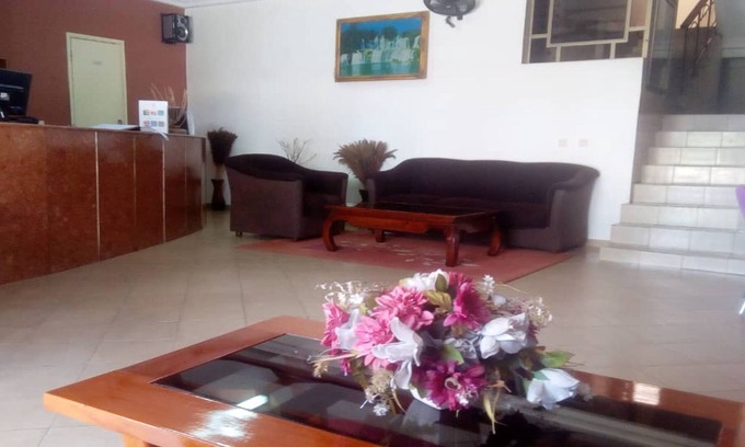 Angre Hotel | Hotel Aladje