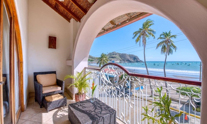 San Juan del Sur Hotel | Hotel Alcazar