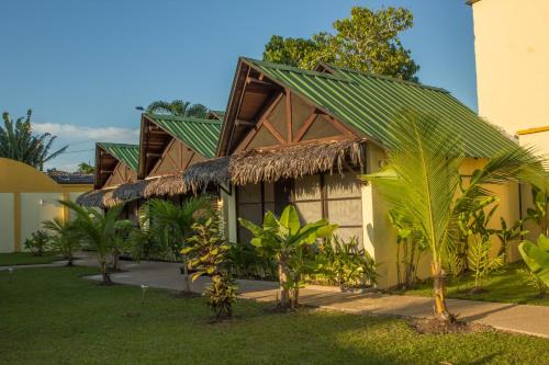 Leticia Cabina | Hotel Amazon Bed And Breakfast