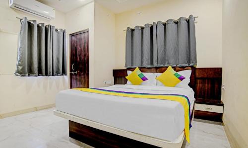 Rau Hotel | Hotel Anand Shree Near Airport,Indore