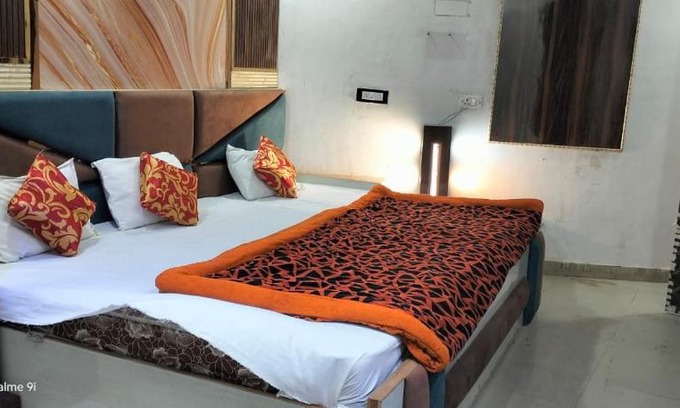 Mathura Casa | Hotel Aniruddha palace