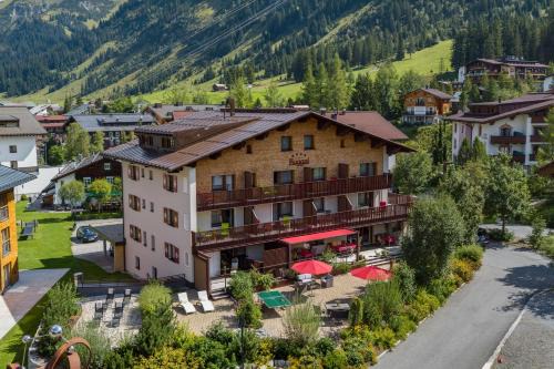 Lech am Arlberg Hotel | Hotel Appartement Roggal