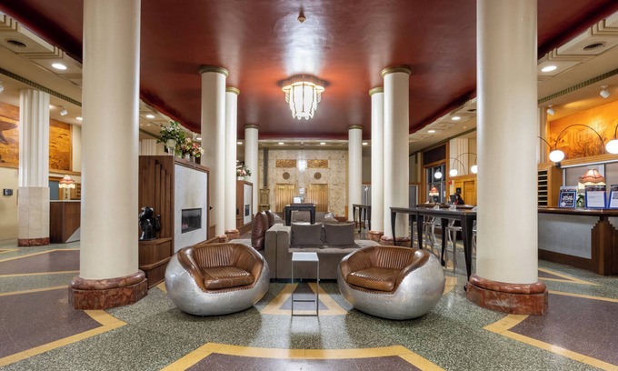 Downtown Buffalo Hotel | Hotel at the Lafayette Trademark Collection by Wyndham