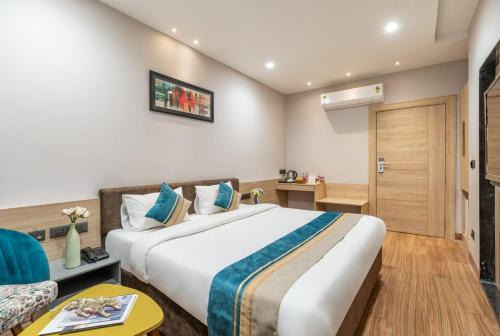 Mahmoorganj Hotel | Hotel Atlantiis Suites Near Kashi Vishwanath temple