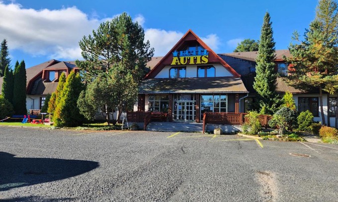 Velky Slavkov Hotel | Hotel Autis