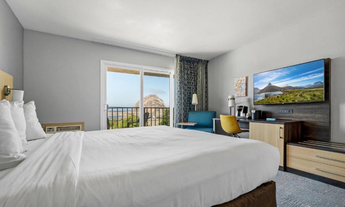 Morro Bay Hotel | Hotel Avisa Downtown