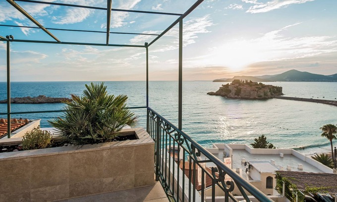 Sveti Stefan Hotel | Hotel Azimut