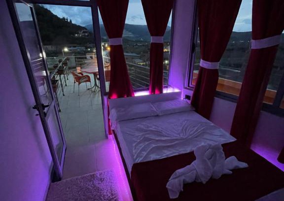 Mbrostar-Urë Hotel | Hotel Bar Restaurant Mete