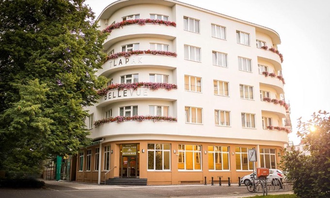 Podebrady Hotel | Hotel Bellevue Tlapak