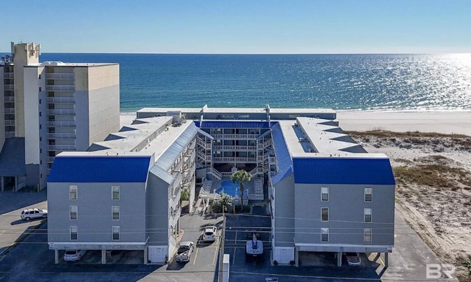 Gulf Shores Condominio | Hotel Calibama Cozy beach charm. Super close to Hangout, Pet Friendly!