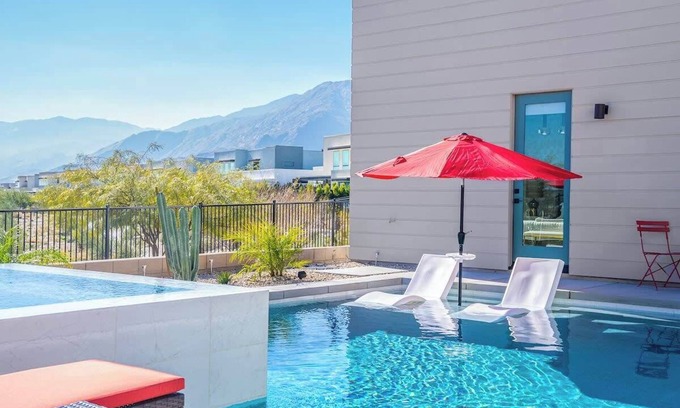 Palm Springs Casa | Hotel California at Miralon