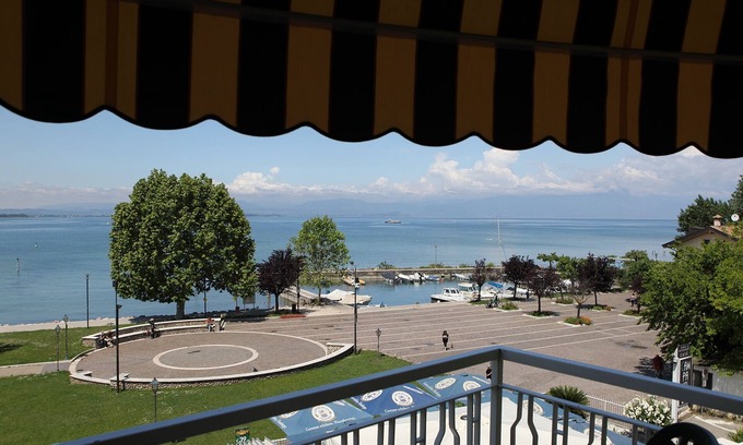 San Benedetto di Lugana Hotel | Hotel Campanello