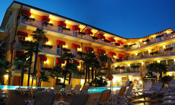 Bardolino Hotel | Hotel Capri Bardolino 3S