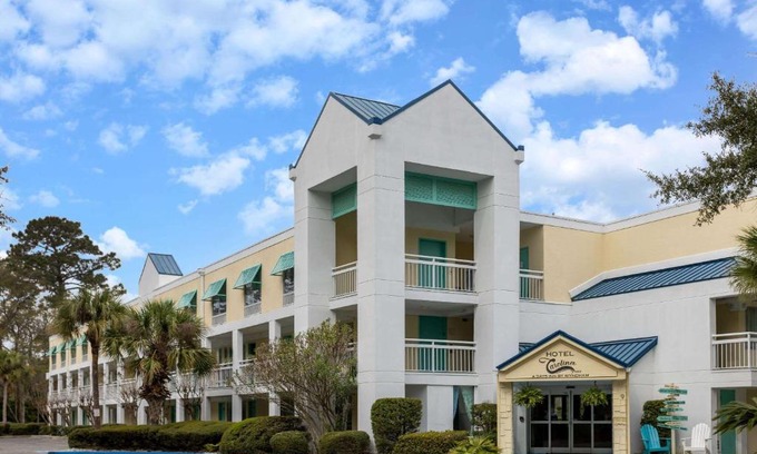 Palmetto Dunes Hotel | Hotel Carolina A Days Inn by Wyndham