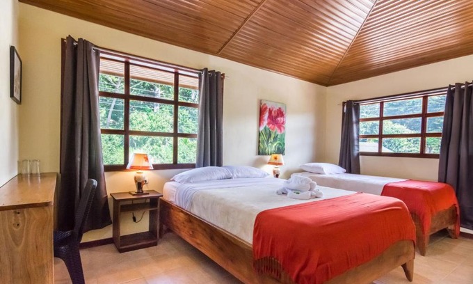 Santa Elena Hotel | Hotel Casa Madonna