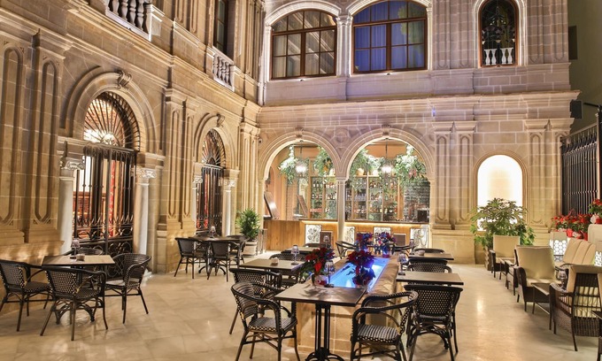 Centro histórico de Jerez de la Frontera Hotel | Hotel Casa Palacio María Luisa 5* GL by Kaizen Hoteles